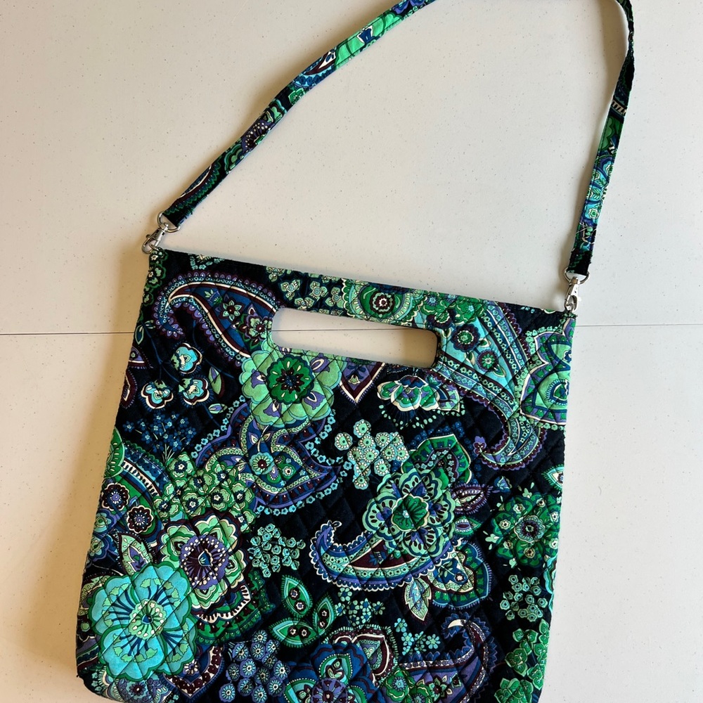 NWOT Vera Bradley Blue Rhapsody Holiday Tote Floral Patterned Shoulder Bag